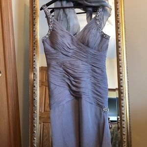 RINA DI MONTELLA NWOT Chiffon Sleeveless Gown